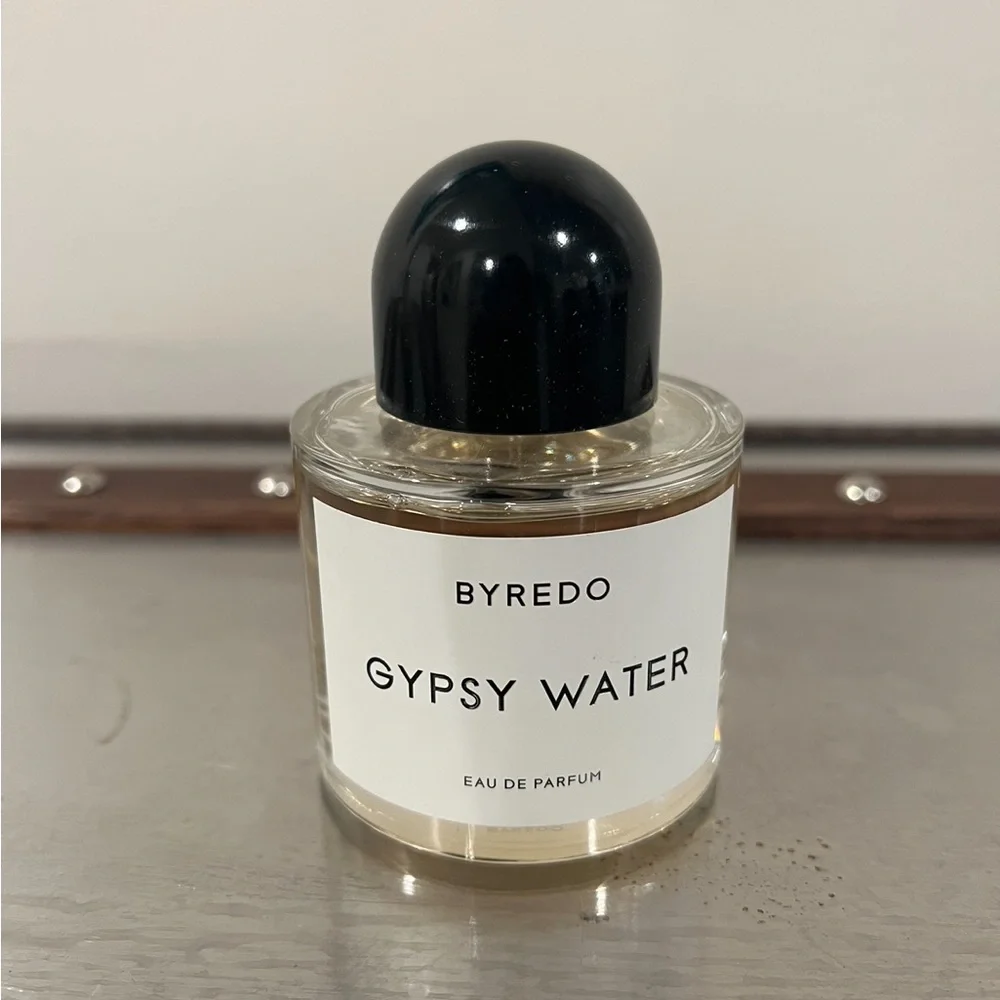 Perfume - Picture 1 of 2